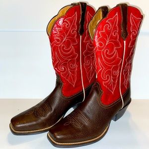 NWOT Ariat red boots